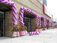 深圳六一庆典活动布置 气球拱门安装